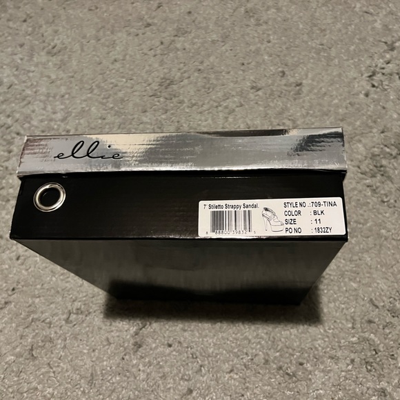 Ellie Platform heels Size 11 - Picture 12 of 12